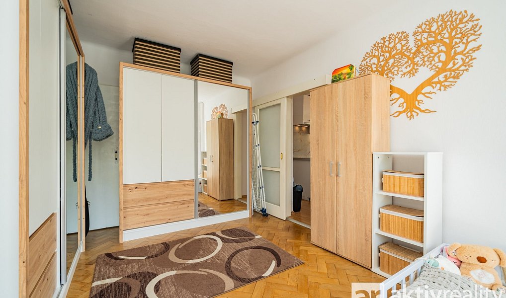 Prodej domu 260 m² s pozemkem 752 m², Praha – náhled fotky 6
