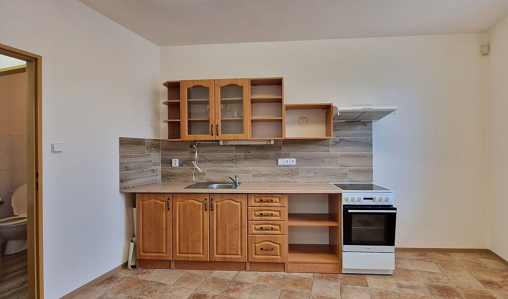 Pronájem bytu 2+1 65 m², Příbram – náhled fotky 3