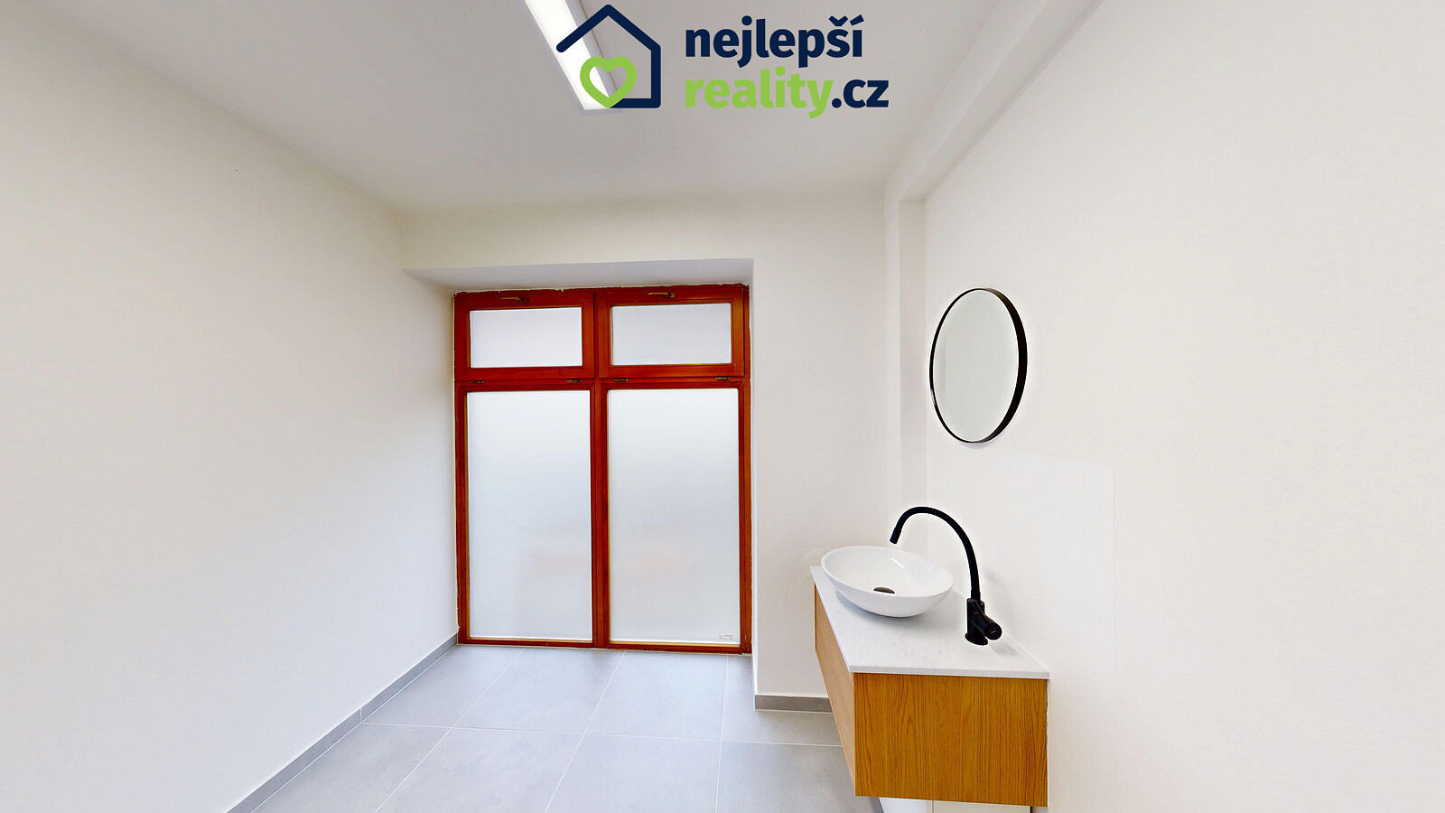 Pronájem obchodních prostor 7 m²
