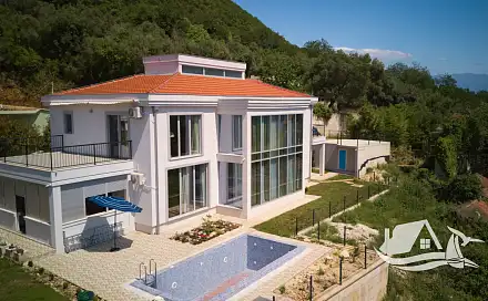 Prodej domu 335 m² s pozemkem 1 100 m², Kumbor, Černá Hora