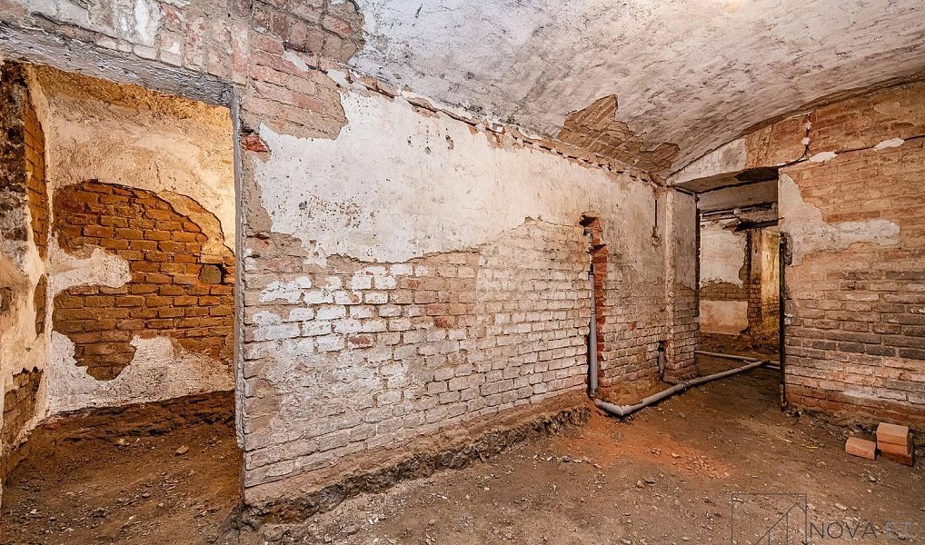Prodej obchodních prostor 99 m², Praha – náhled fotky 8