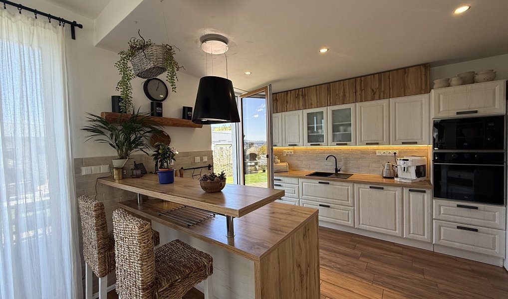 Prodej domu 170 m² s pozemkem 721 m², Lipno nad Vltavou – náhled fotky 4