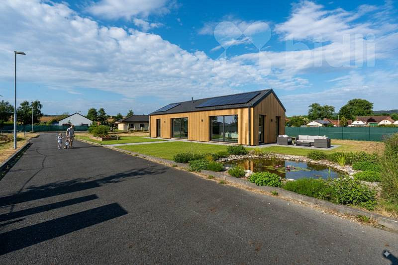 Prodej stavebního pozemku 1 216 m²