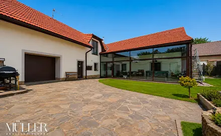 Prodej domu 288 m² s pozemkem 677 m², Skvrňov, okres Kolín