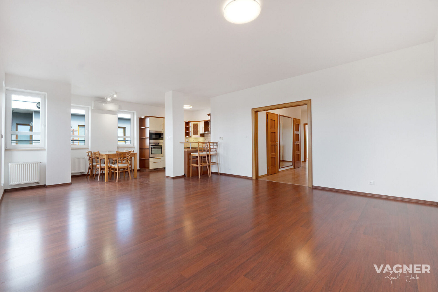 Pronájem bytu 3+kk 96 m² – fotografie 3