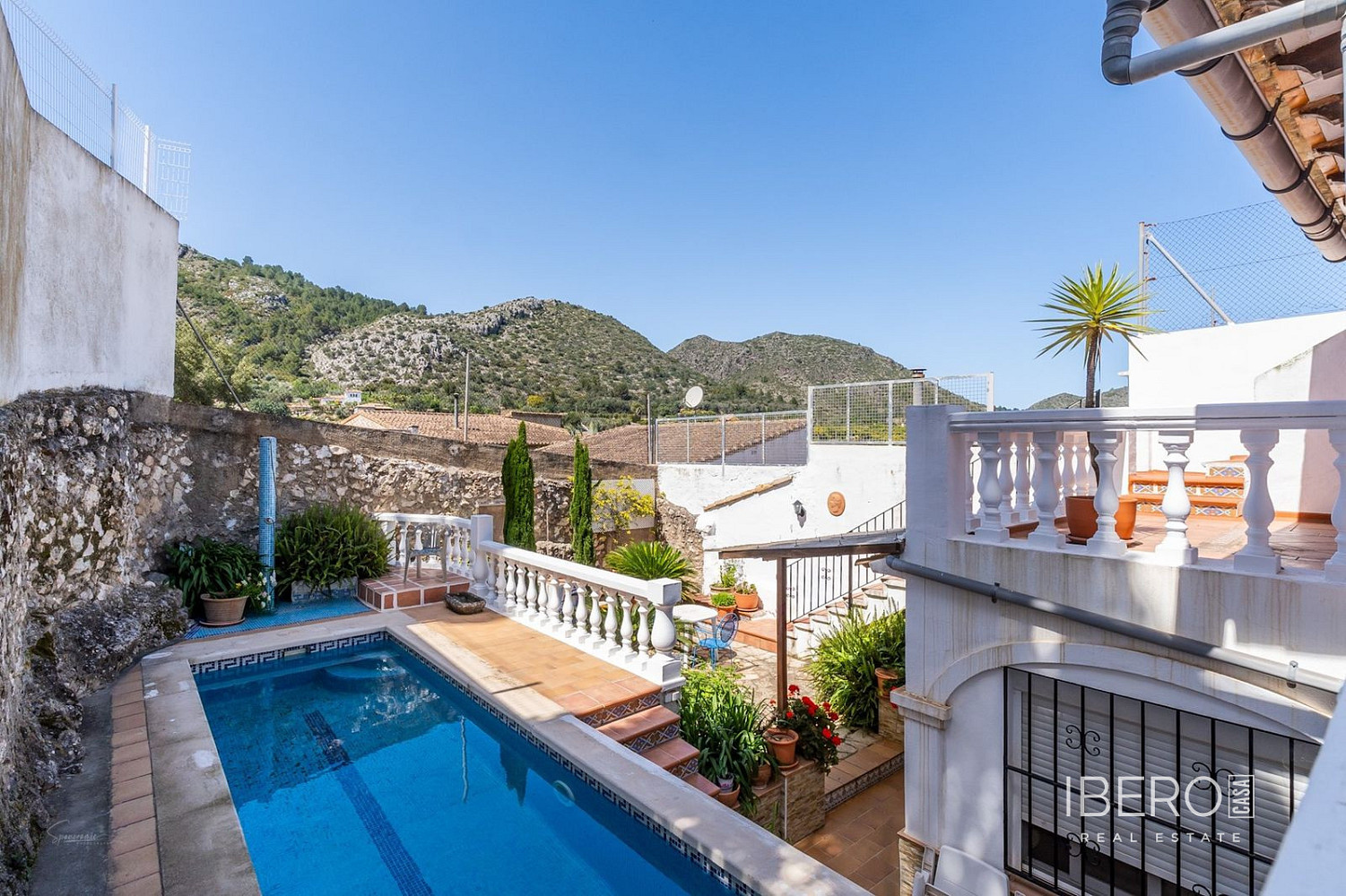 Prodej domu 165 m² s pozemkem 201 m²