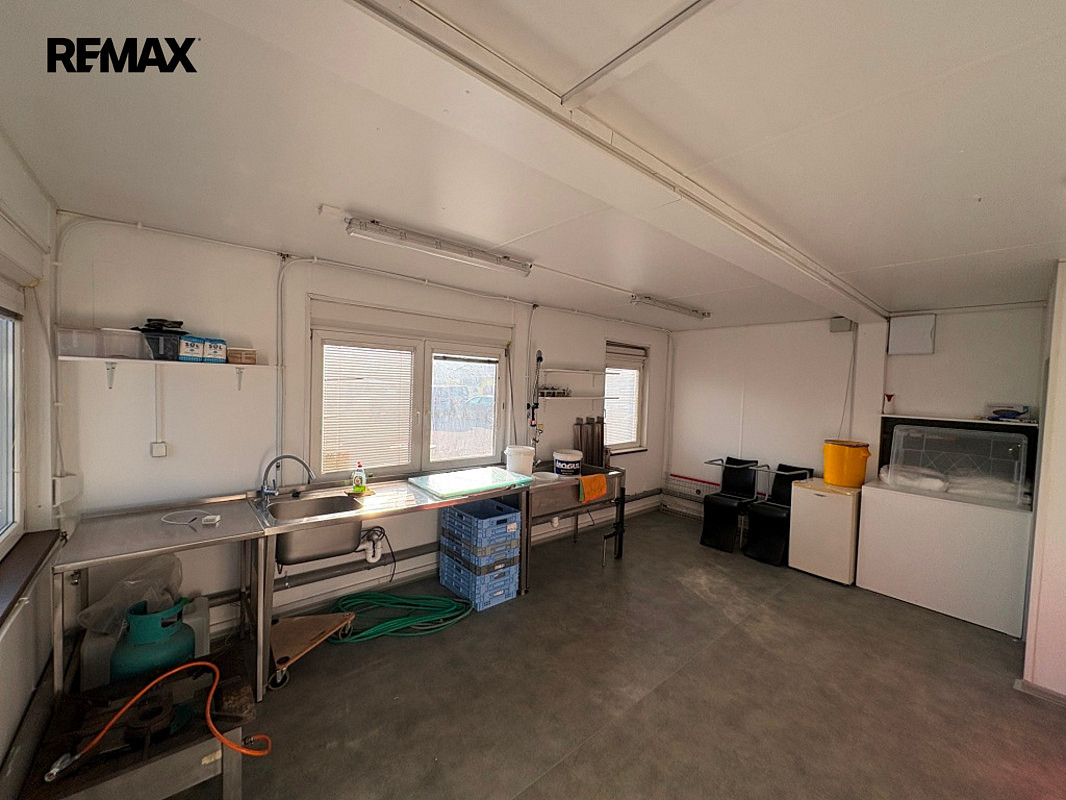Pronájem obchodních prostor 150 m² – fotografie 4