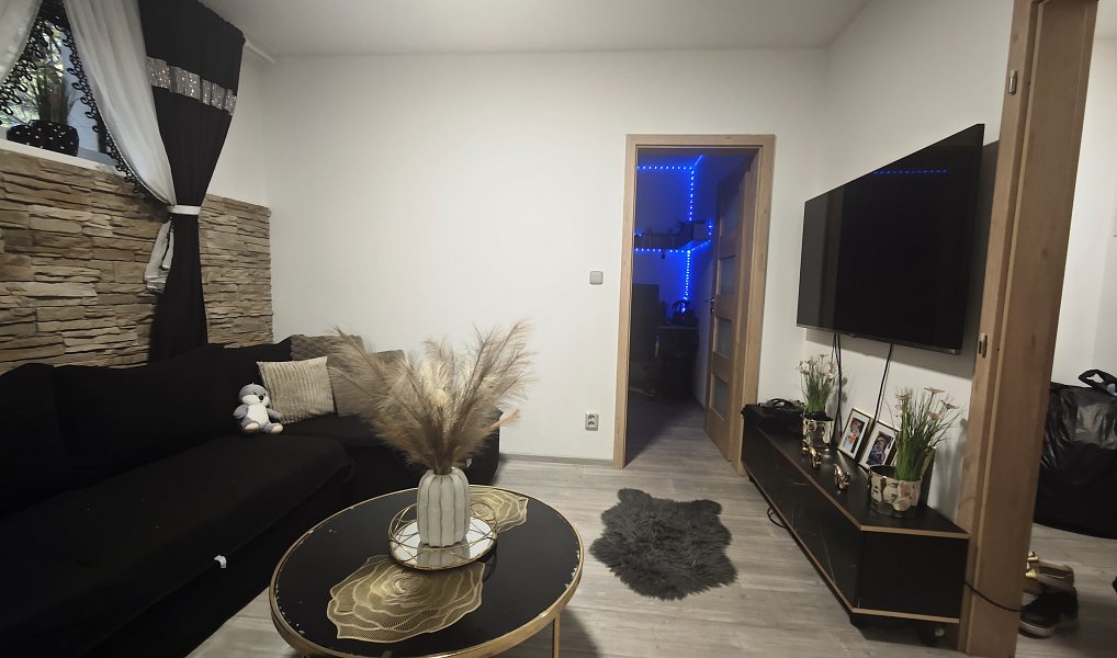 Prodej bytu 2+1 64 m², Vsetín – náhled fotky 5
