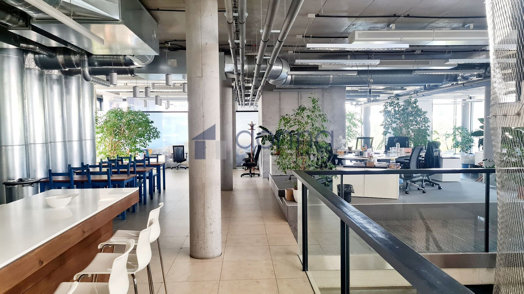 Pronájem kanceláře 400 m² – fotografie 2
