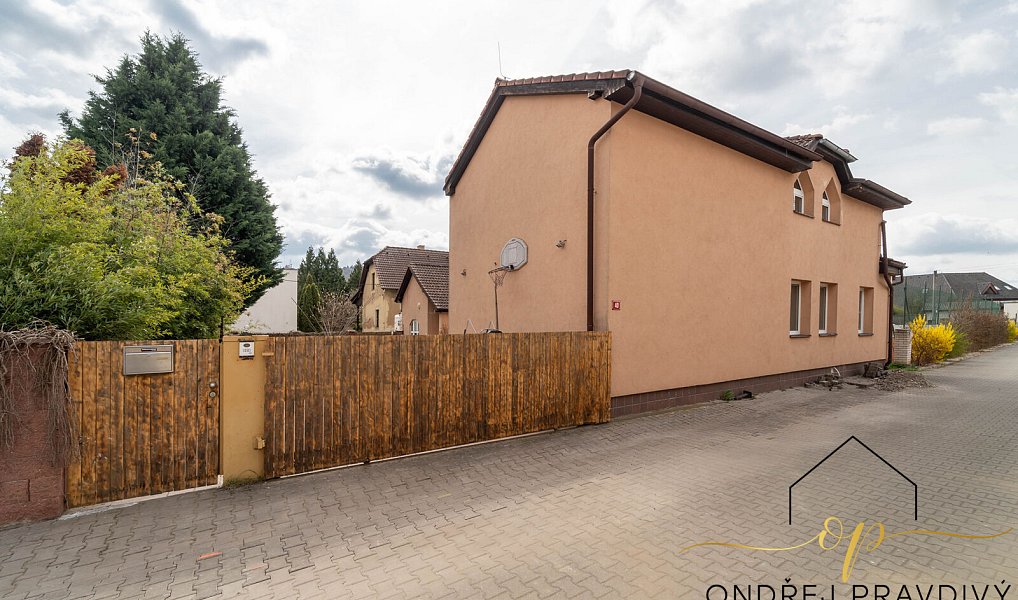 Prodej domu 265 m² s pozemkem 428 m², Lety – náhled fotky 29