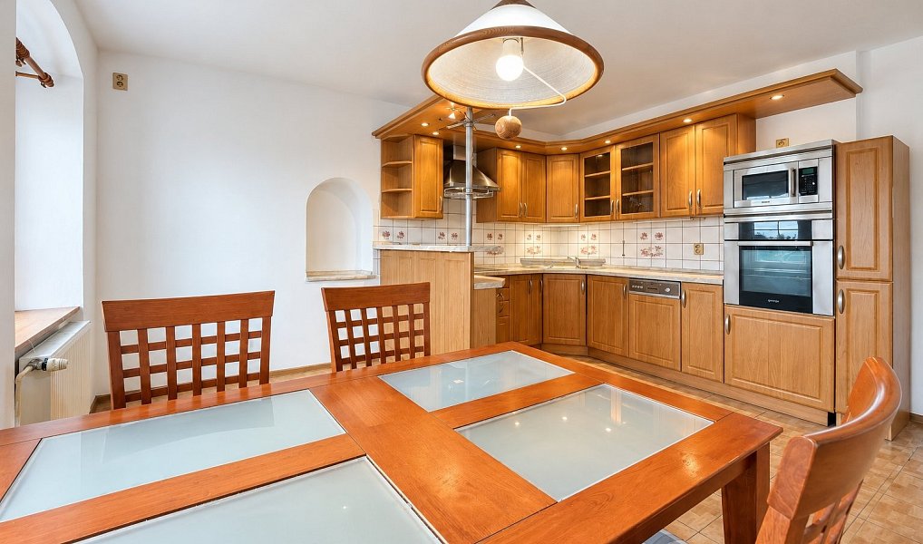 Prodej domu 295 m² s pozemkem 1 331 m², Hora Svatého Šebestiána – náhled fotky 8