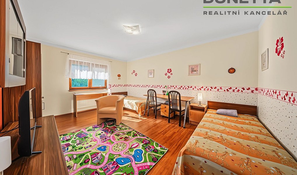 Prodej domu 233 m² s pozemkem 1 194 m², Mokrovousy – náhled fotky 15