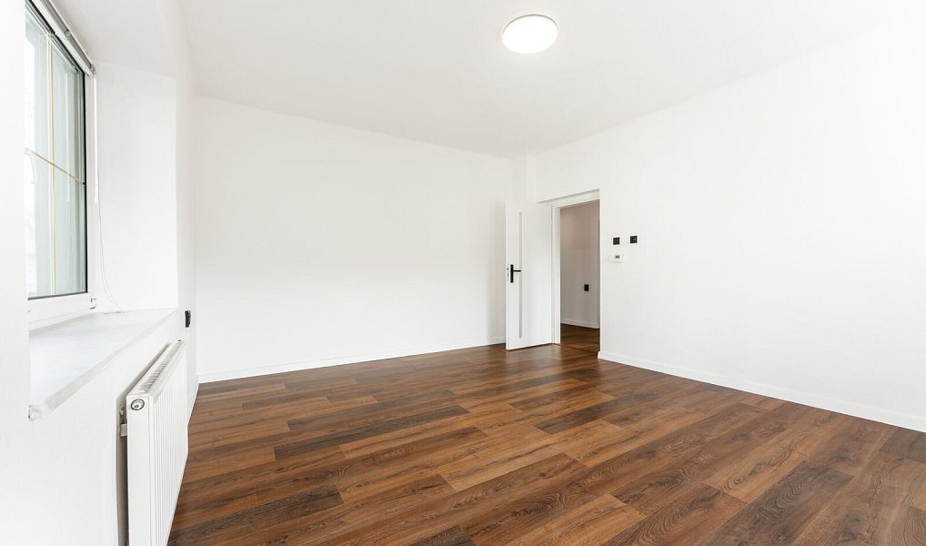 Pronájem bytu 3+1 82 m², Opava – náhled fotky 3