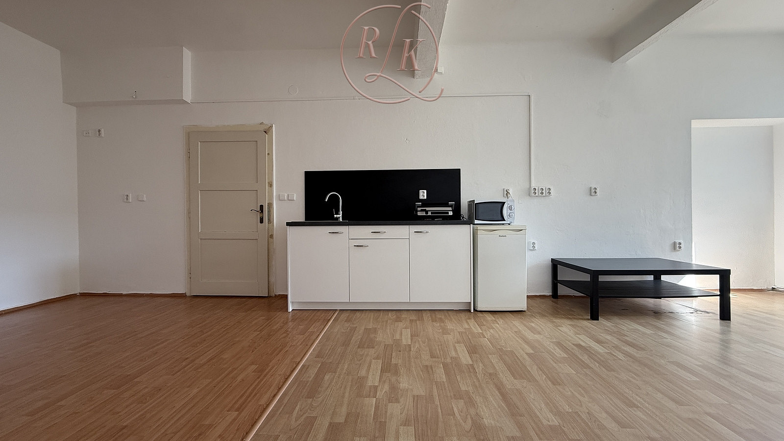 Pronájem kanceláře 97 m² — photo 3