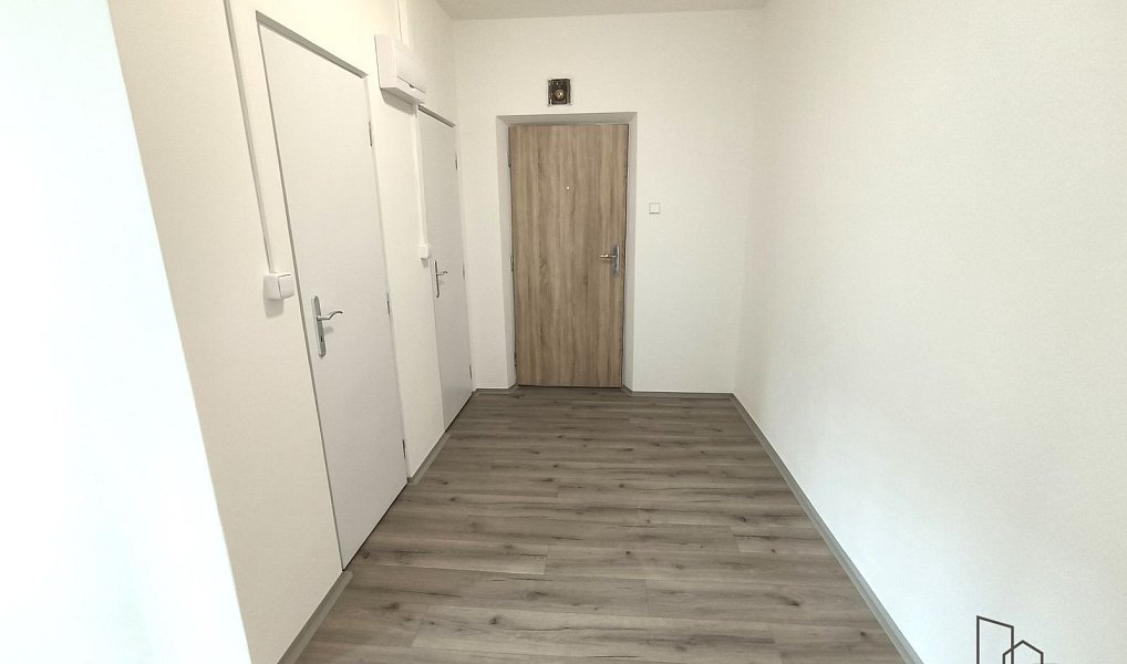 Pronájem bytu 2+1 53 m², Bílina – náhled fotky 5
