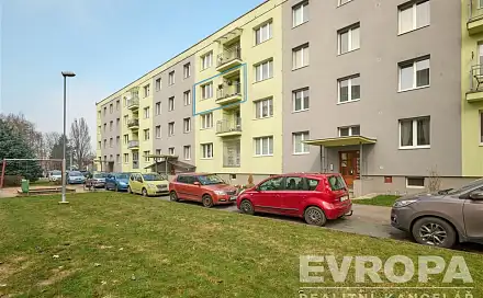 Prodej bytu 3+1 69 m², Družstevní, Pardubice - Polabiny