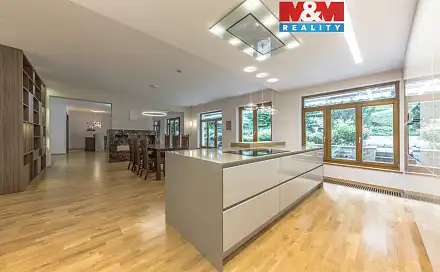 Prodej bytu 4+kk 217 m²