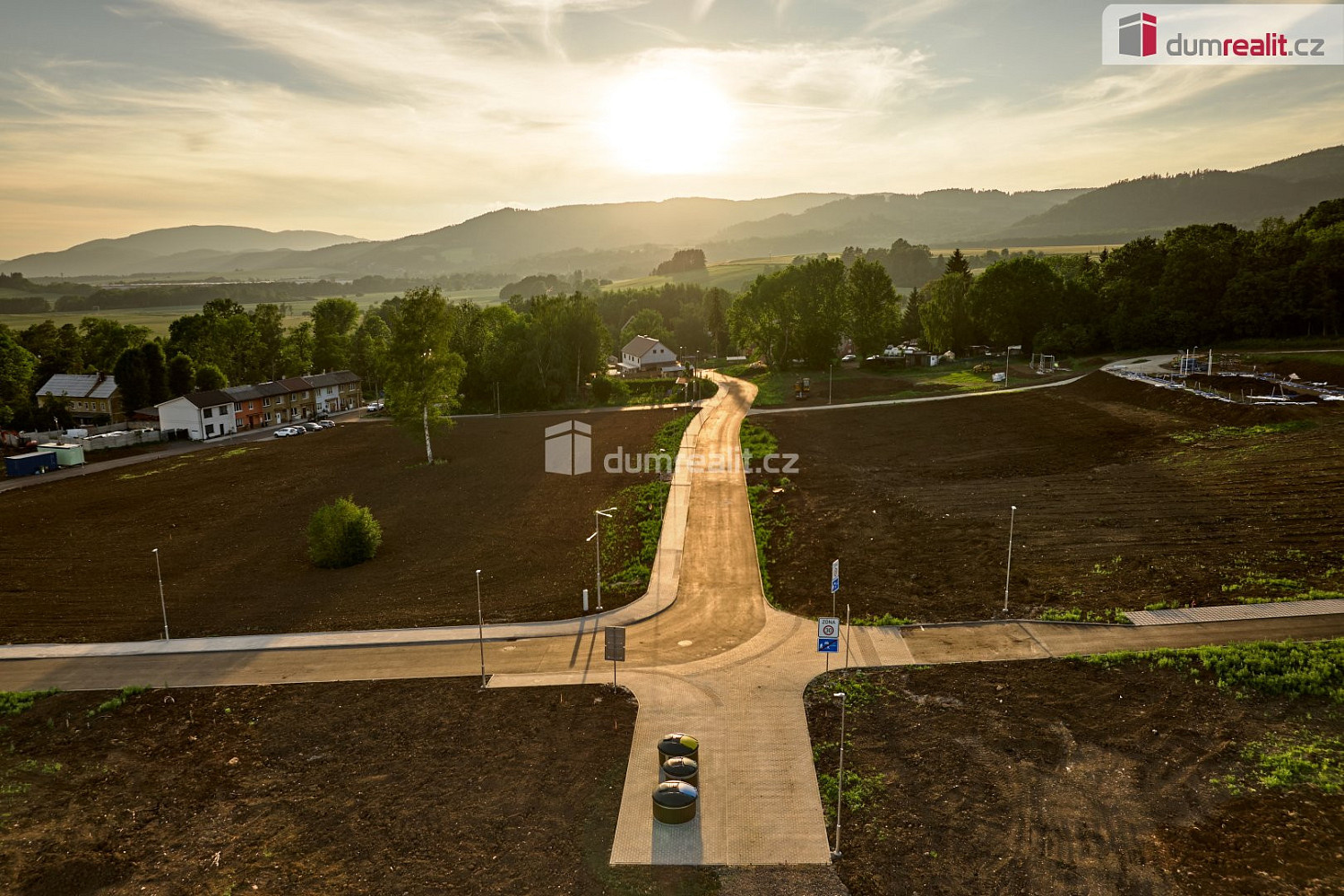 Prodej stavebního pozemku 962 m² – fotografie 5