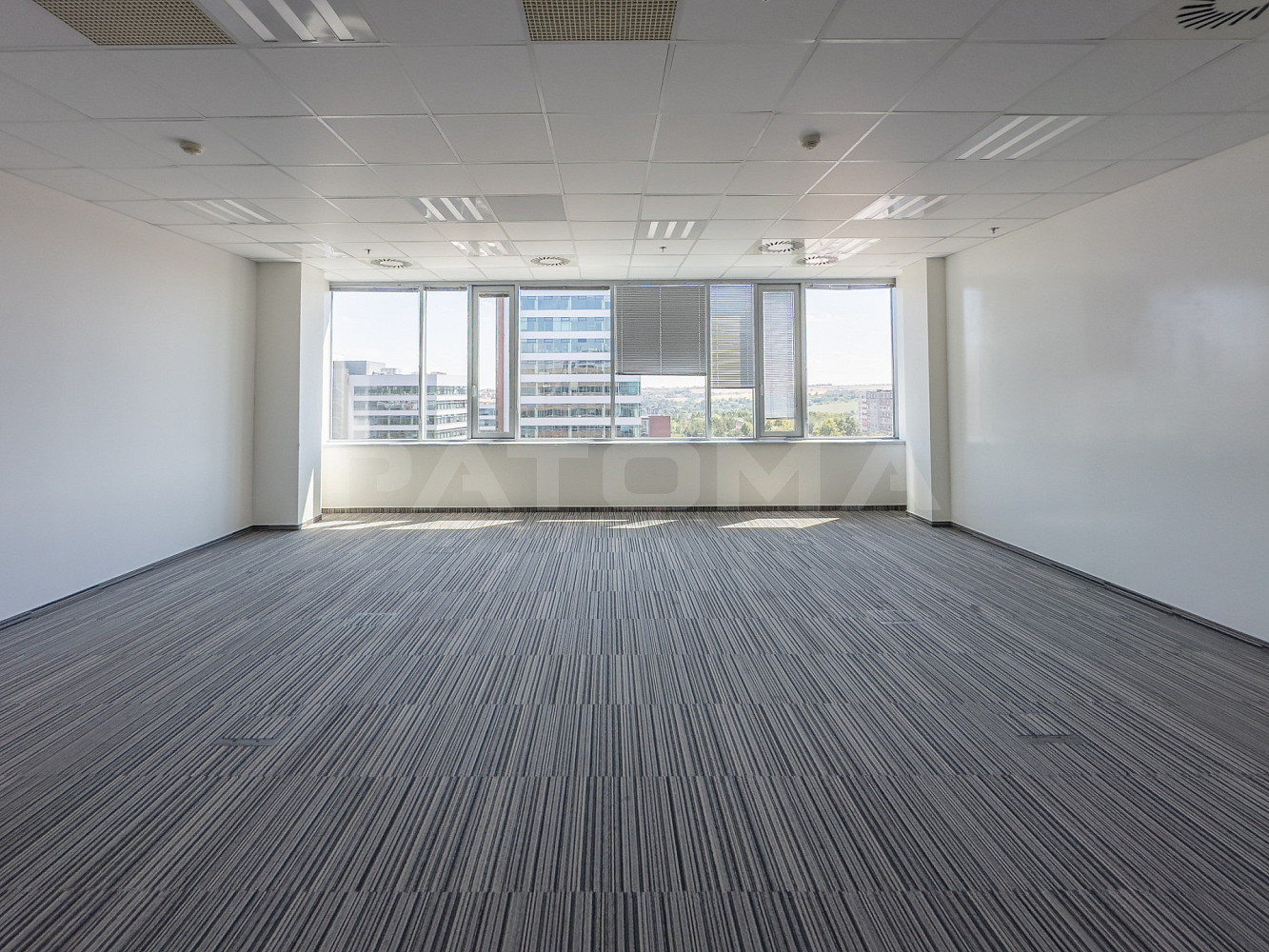 Pronájem kanceláře 659 m² – další