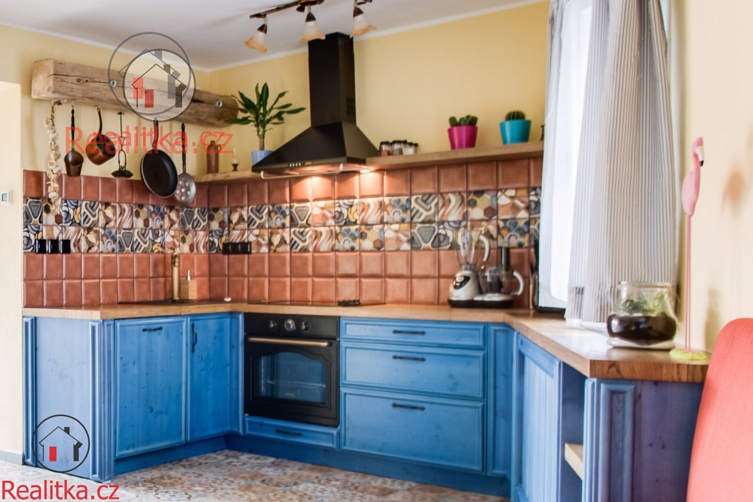 Pronájem domu 200 m² s pozemkem 147 m² – fotografie 2
