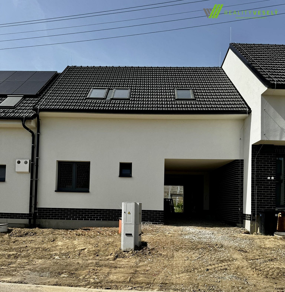 House, 140 m², land 888 m²