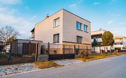 Prodej domu 242 m² s pozemkem 606 m², Truhlářská, Poděbrady - Velké Zboží, okres Nymburk