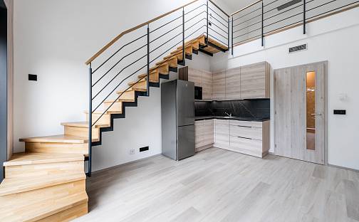 Pronájem bytu 2+kk 38 m², Na Zlíchově, Praha 5 - Hlubočepy