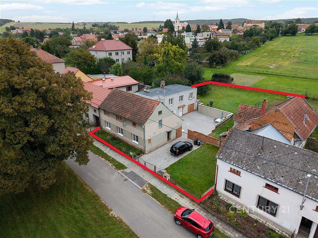 Prodej nájemního domu, činžáku 270 m² — photo 2