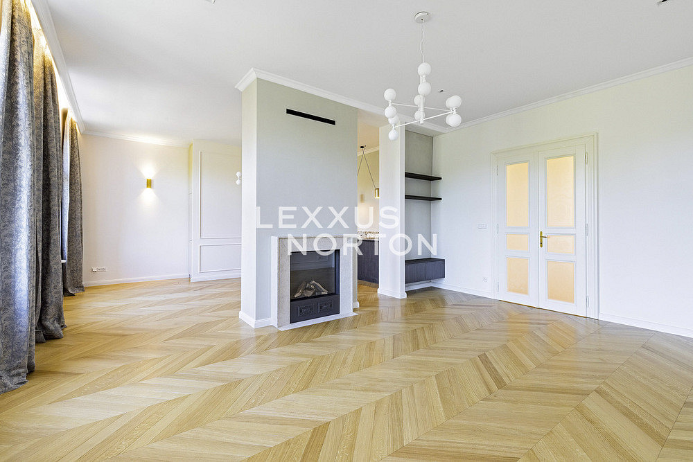 Pronájem bytu 4+1 143 m² — photo 4