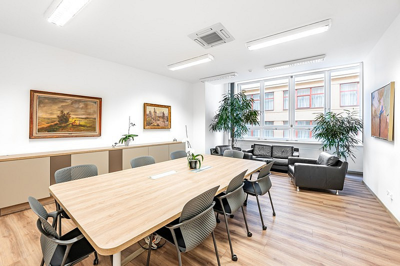 Pronájem kanceláře 151 m² – fotografie 4