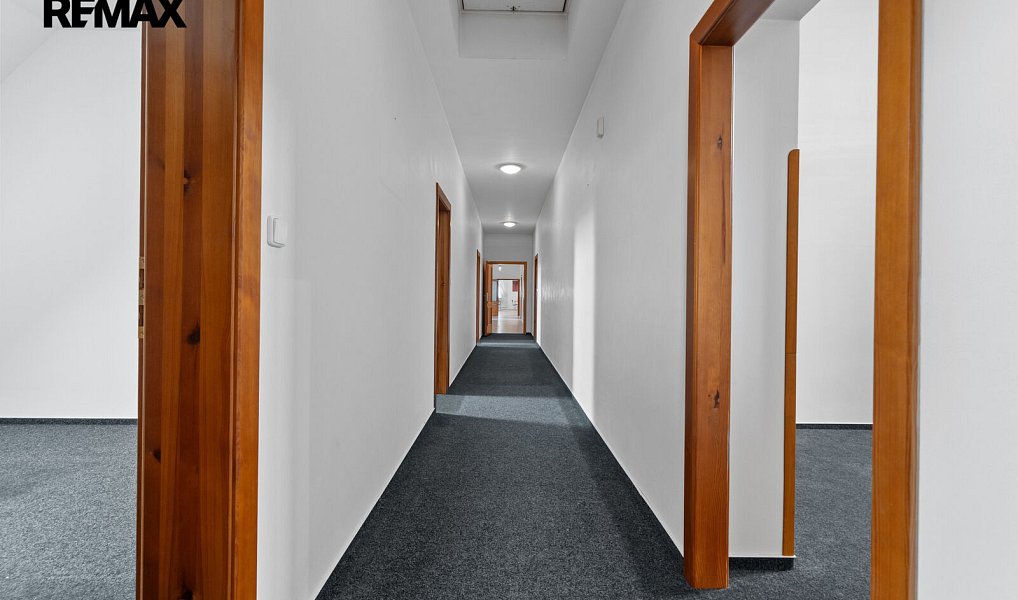 Prodej zemědělského objektu 1 050 m², Slatina – náhled fotky 40