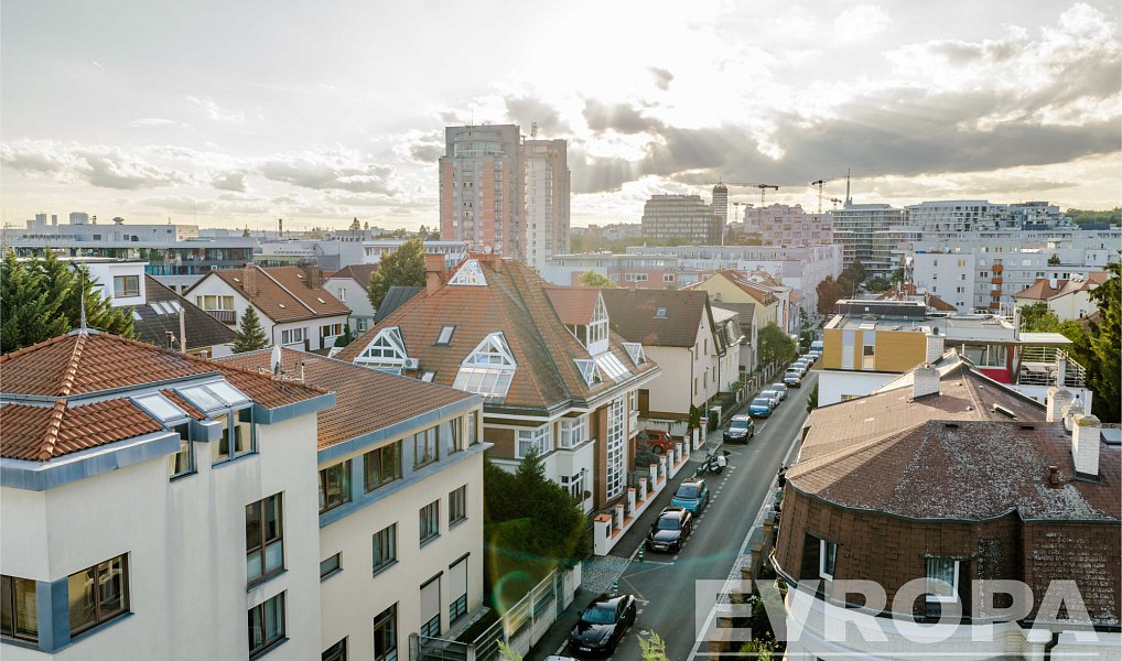 Pronájem bytu 4+kk 113 m², Praha – náhled fotky 19