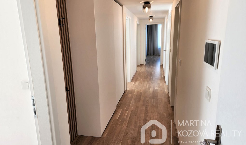 Pronájem bytu 4+kk 120 m², Praha – náhled fotky 14