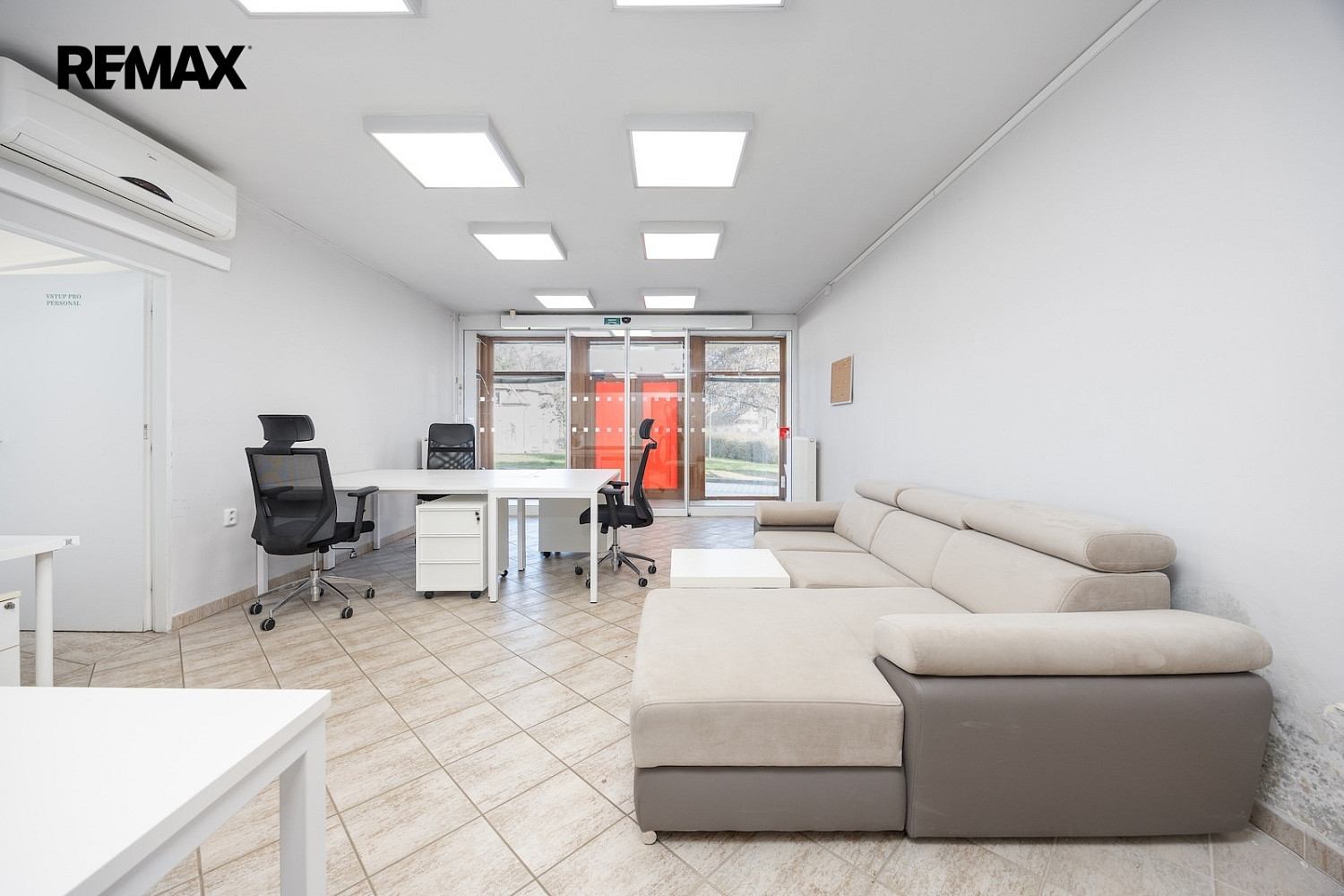 Pronájem obchodních prostor 120 m² — photo 2