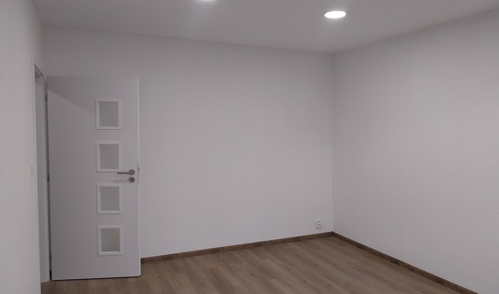 Pronájem bytu 3+1 64 m², Radonice – náhled fotky 4
