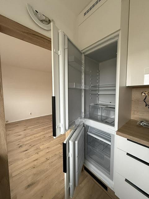 Pronájem bytu 1+1 32 m² – fotografie 2