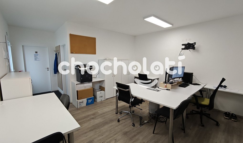 Prodej kanceláře 157 m², Pardubice – náhled fotky 18