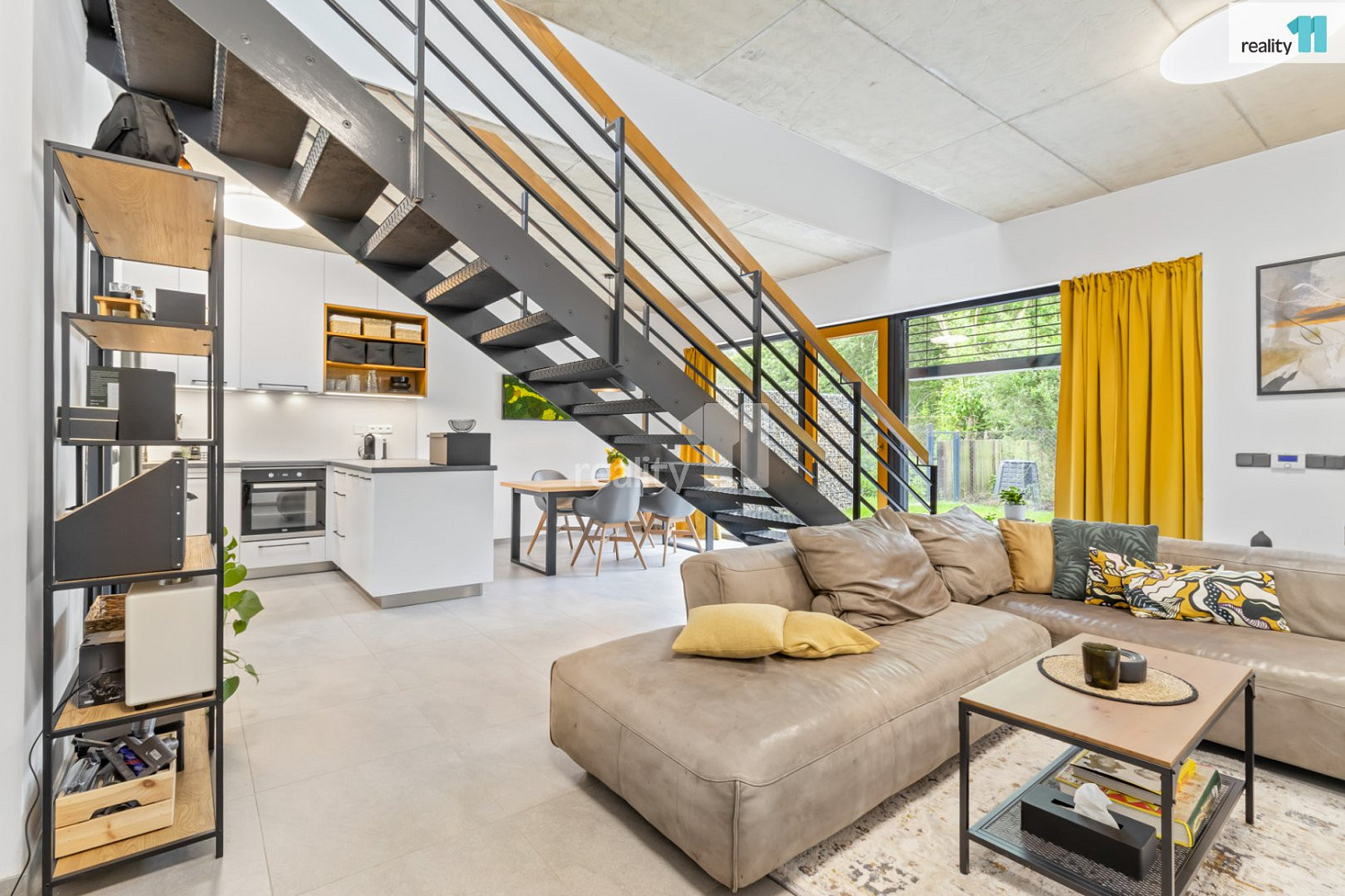 Pronájem bytu 3+kk 202 m²