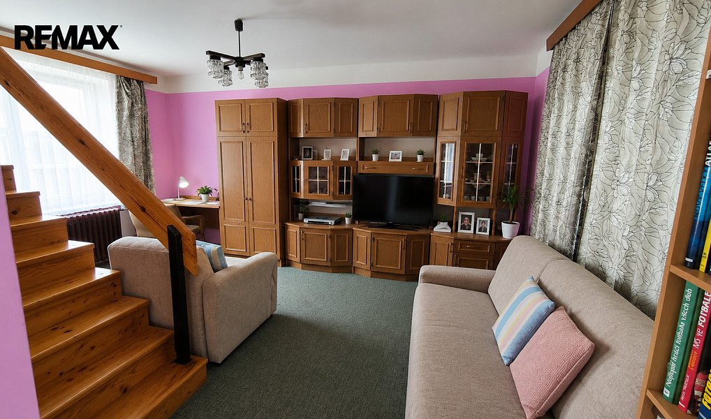 Prodej domu 140 m² s pozemkem 515 m², Vroutek – náhled fotky 2