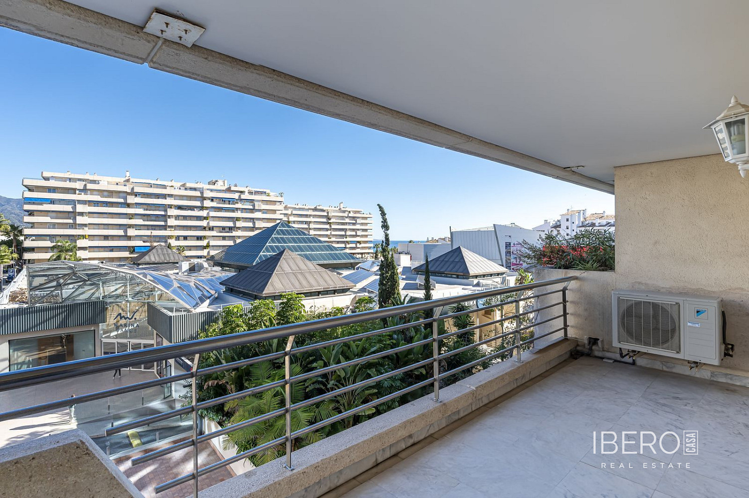 Piso 3+kk – Marbella, Nueva Andalucía - Vista 2