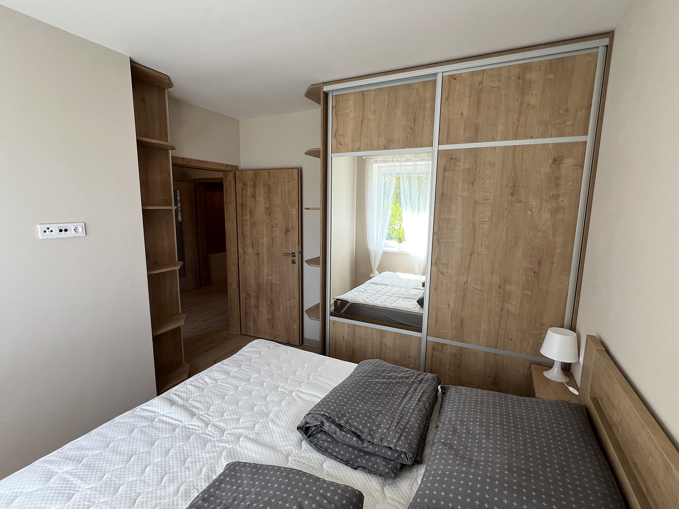 Pronájem bytu 3+kk 55 m² – fotografie 4