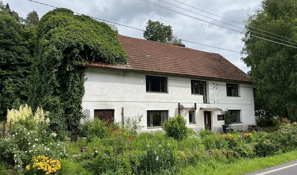 Prodej domu 132 m² s pozemkem 653 m², Tuhaň – náhled fotky 2