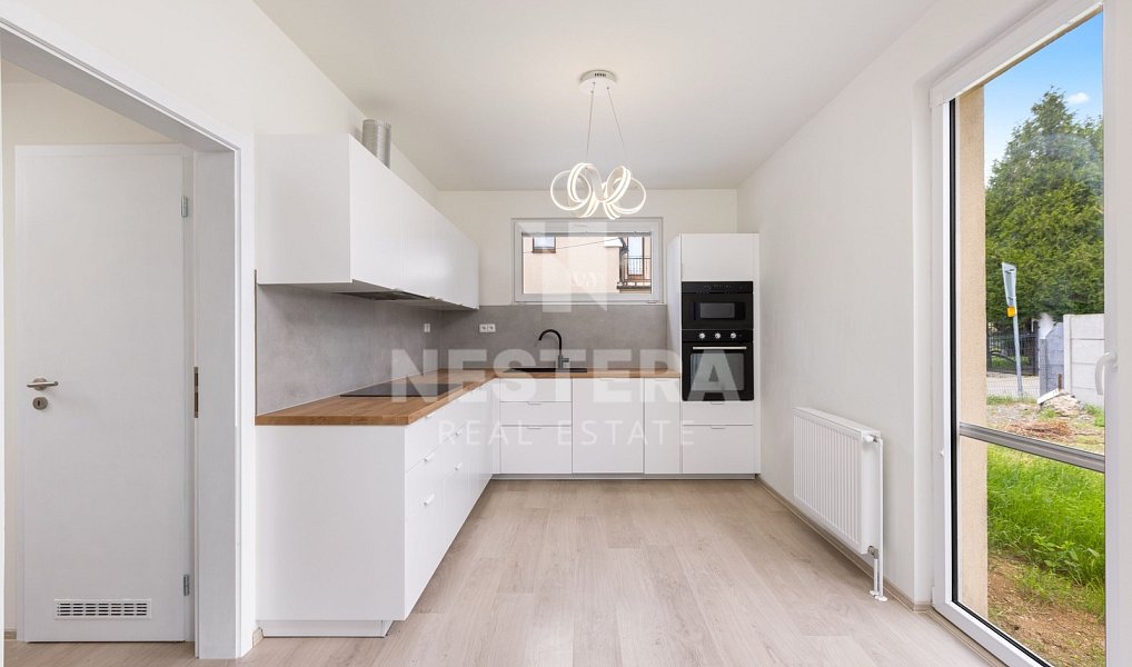Prodej domu 130 m² s pozemkem 482 m², Jesenice – náhled fotky 8