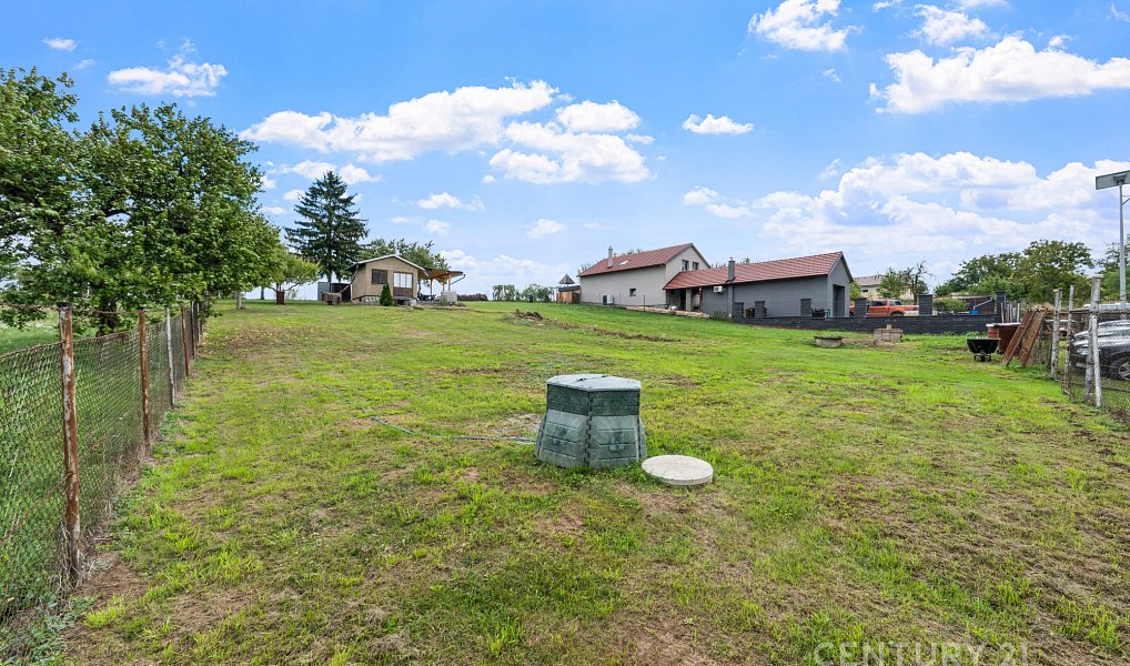 Prodej stavebního pozemku 661 m², Prace – náhled fotky 4
