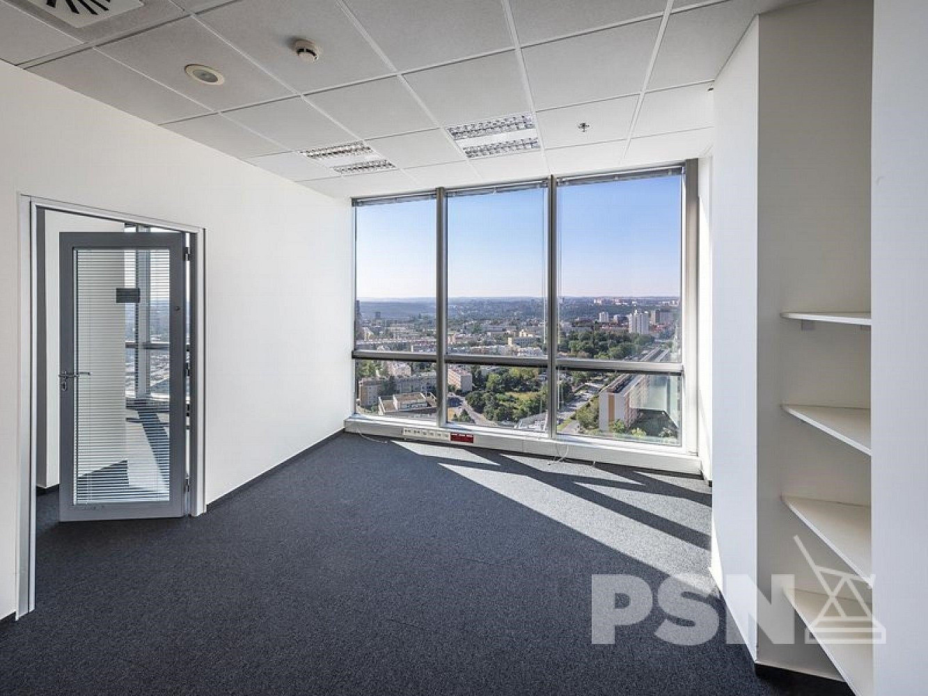 Pronájem kanceláře 25 m² — photo 3