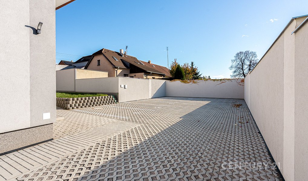 Prodej bytu 4+kk 100 m², Kladno – náhled fotky 9