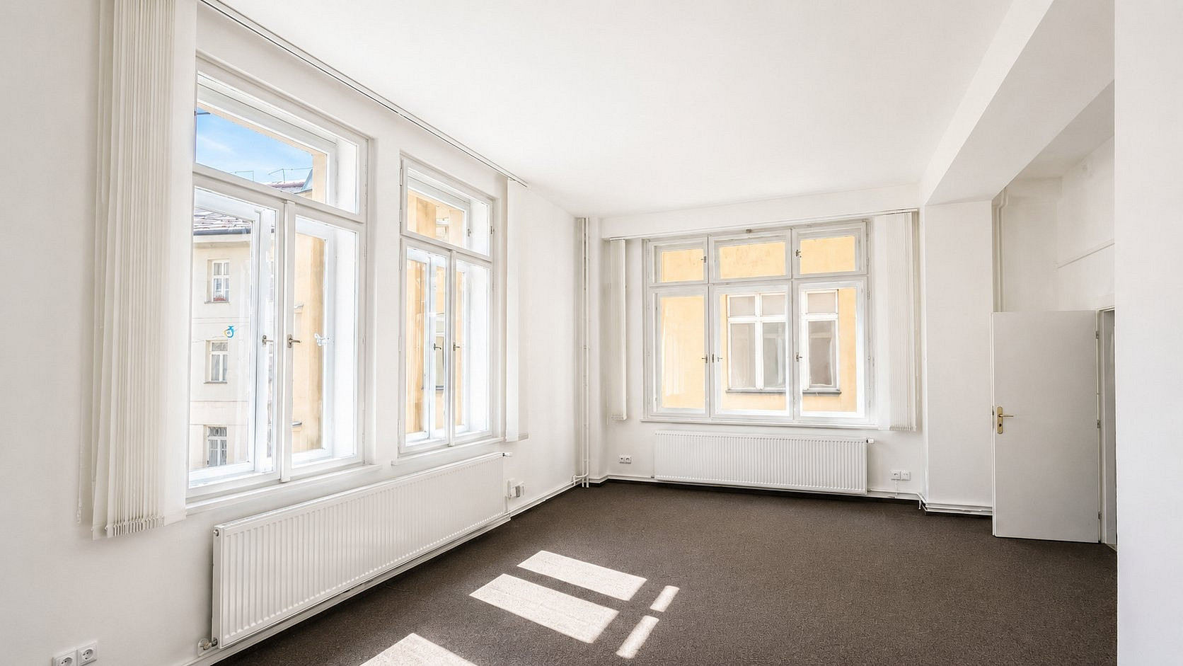Pronájem kanceláře 31 m² – fotografie 2