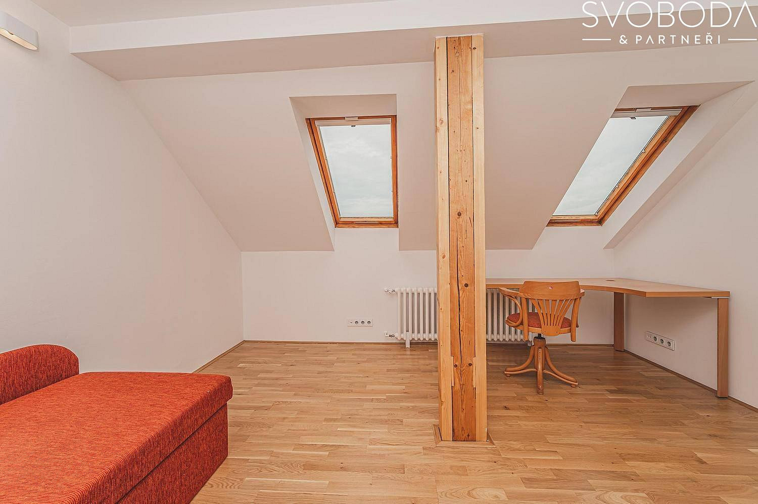 Pronájem bytu 3+kk 65 m² — photo 2