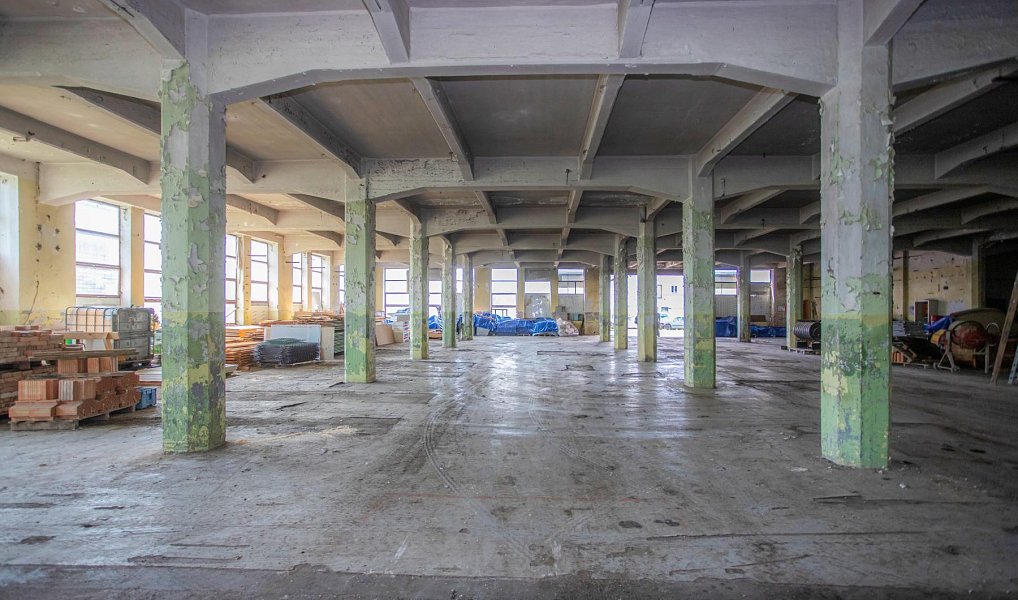 Prodej výrobních prostor 4 500 m², Šluknov – náhled fotky 10