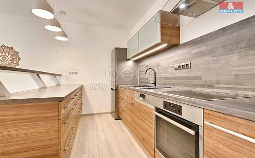 Prodej bytu 3+1 97 m², Sdružená, Pelhřimov